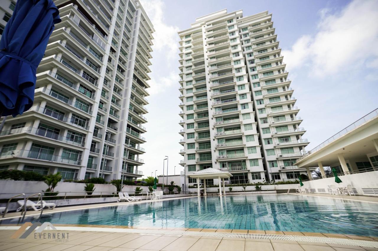 Bay Resort By Evernent Miri Exterior photo